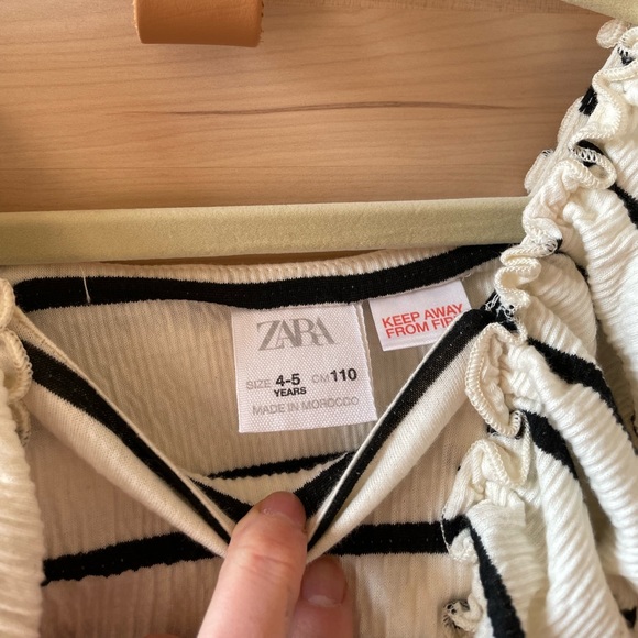 Zara • striped textured weave dress • 4-5Y - Picture 3 of 3